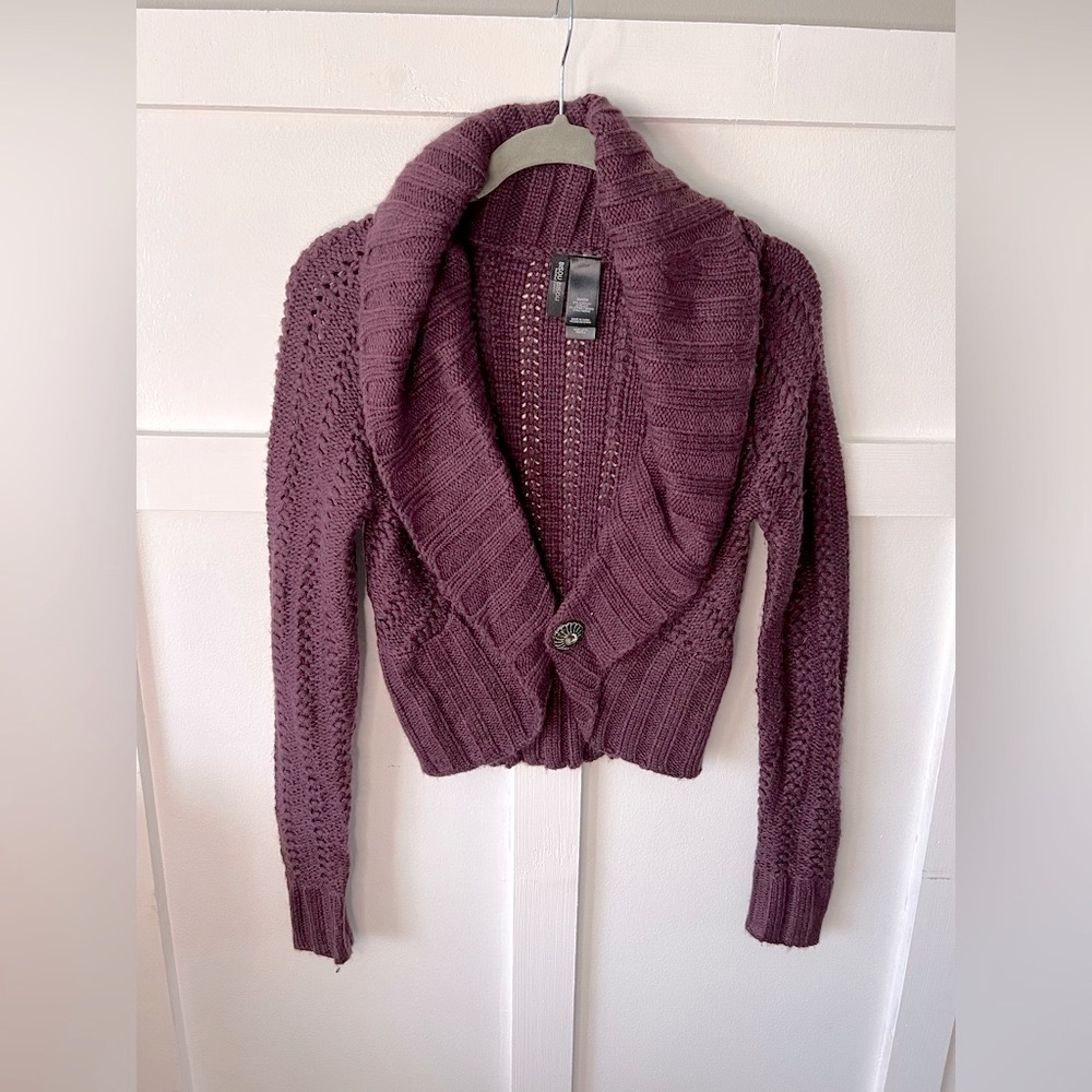 Bisou Bisou Women’s Xs Plum Purple Knit Cardigan Nwot Button Crop Fit Sweater